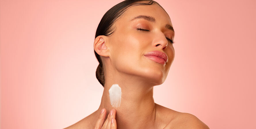 Best Neck Firming Cream – Top-Rated Products for Lifted Skin