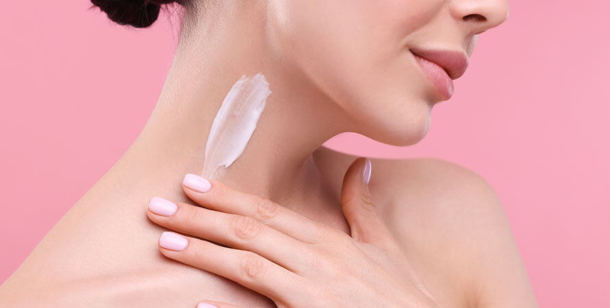 How to Apply Neck Cream for a Youthful, Lifted Neck